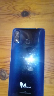 Mobicel R1 dual SIM smart phone in excellent condition with no faults . Genuinely selling