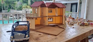 Sylvanian doll house and accessories