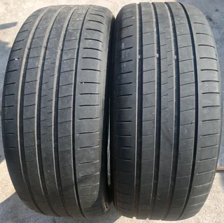Quick Sale!! 2× 235 50 19 Inch Dunlop Sportmax Tyres For Sale R1500 Both Fitted!!!