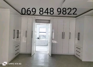 Mobile Master Carpenter: Custom Kitchen, Bedroom &amp; Lounge Sets Built On-Site