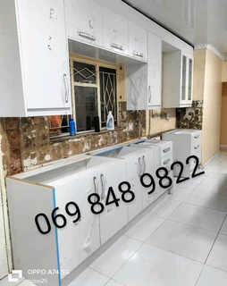 Mobile Master Carpenter: Custom Kitchen, Bedroom &amp; Lounge Sets Built On-Site