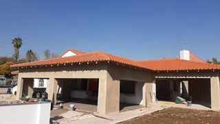 Bricklayer services for bricks in commercial and residential projects that requier bricklaying