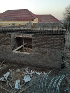 Bricklayer services for bricks in commercial and residential projects that requier bricklaying
