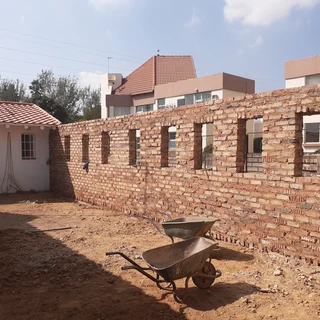 Bricklayer services for bricks in commercial and residential projects that requier bricklaying