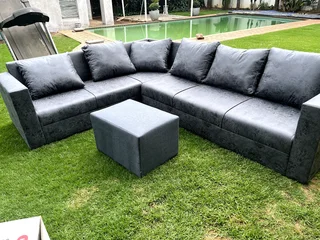 Lodge Upholstered Corner Couch