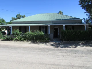 Lovely Karoo Family Home
