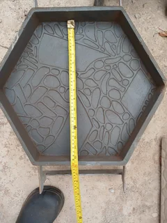 MOULDS TO MANUFACTURE CONCRETE PRODUCTS