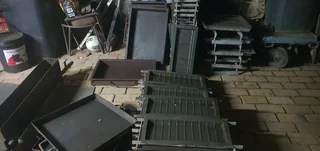 MOULDS TO MANUFACTURE CONCRETE PRODUCTS
