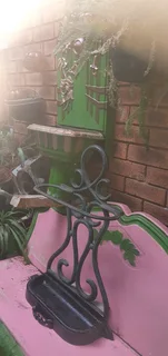 PURE CAST IRON WATERFEATURE,  BIRD FEEDER