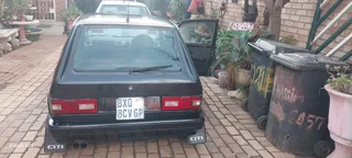 2004 Volkswagen Golf one  Hatchback