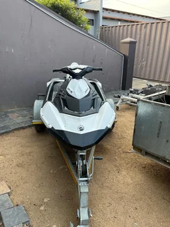 2015 Seadoo Spark on trailer