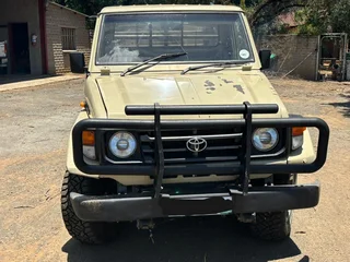 Toyota Lannd Criuiser Hj 752H Enjine