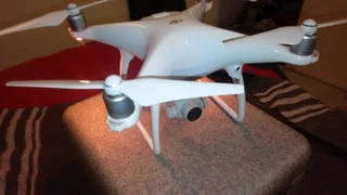 DJI phantom 4,  5km range