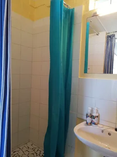 Cozy flatlet for a single person in quiet Soneike, Kuils River