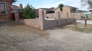 EXPERIENCE BUILDER AVAILABLE