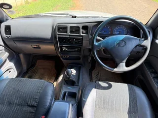 2003 Toyota Hilux 3.0 Kzte