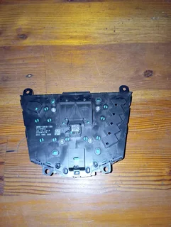 FORD FOCUS  BM5T 18K811 BA RADIO CONTROLS SWITCHES PANEL BM5T