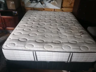 Queen bed for sale
