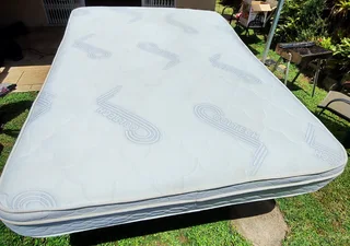 JUJU&#39;S UPHOLSTERY CLEANING SERVICES