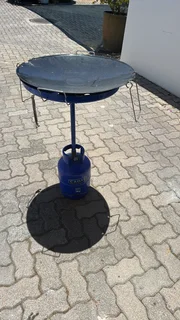 Cadac Skottel and gas cylinder