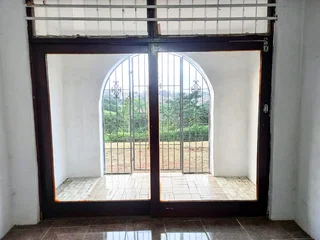 Outbuilding available for rent in Shallcross