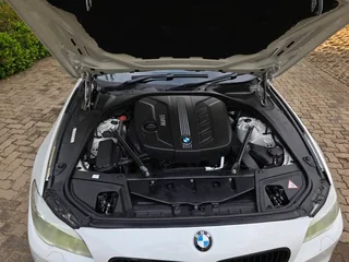 2012 BMW 5 Series 520d F10