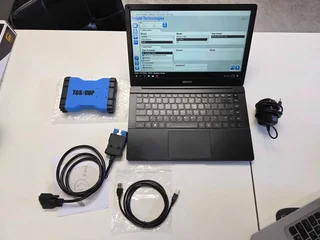 Delphi Cars / Trucks Diagnostic Tool + Mecer Laptop