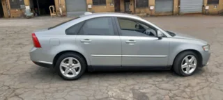 Volvo S40 2009 Manual