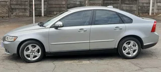 Volvo S40 2009 Manual