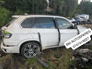BMW X5 E70 LCI 4.0D SPARE PARTS