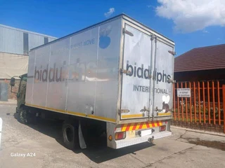 2017 Isuzu NPR400 AMT 4.5 TON VOLUME BODY