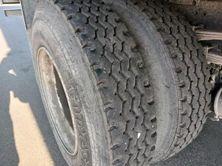 2019 UD CRONER PKE250 AUTOMATIC 9TON VOLUME BODY TRUCK