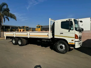 2016 Hino 500 Series 2626 Tag Axle Dropside Truck