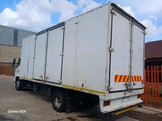 2013 FUSO FK13-240 8TON VOLUME BODY