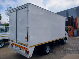 2018 ISUZU NPR400 AMT 4.5TON VOLUME BODY