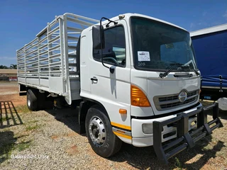 2009 Hino 500 Series 15-257 8Ton Dropside Cattle Body Truck