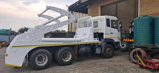 2018 UD QUESTER CWE330 16TON AUTO SKIP LOADER