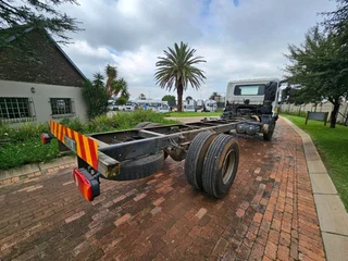 2020 UD CRONER LKE210 CHASSIS CAB TRUCK