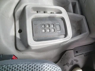 2019 UD CRONER PKE250 AUTOMATIC 9TON VOLUME BODY TRUCK