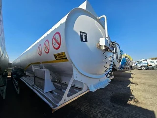 2021 Henred Fruehauf Tridem 50000l Fuel Tanker
