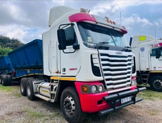 2013 Freightliner Argosy Cummins 500 Truck Tractor