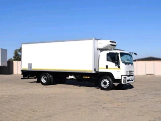 2014 Isuzu Ftr850 Amt Refrigerated Body Truck