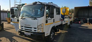 2015 Isuzu FSR750 AMT Double Cab Cherry Picker Truck
