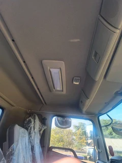 2025 UD Croner PDE250 Auto Tag Axle 16Ton Curtainside Truck