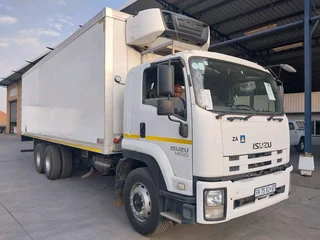 2016 Isuzu F-Series FVZ1400 12Ton AMT Refrigerator Truck