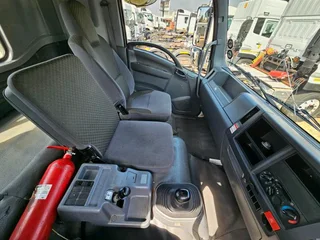 2022 ISUZU FTR850 DROPSIDE TRUCK