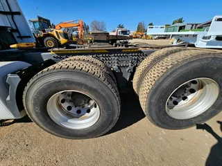 2017 VOLVO FH440 TRUCK TRACTOR