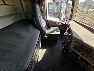 2017 VOLVO FH440 TRUCK TRACTOR