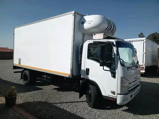 2010 Isuzu Nqr500 5ton Refrigerated Truck