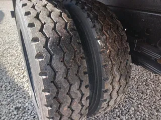 2010 ISUZU NQR500 5TON REFRIGERATED TRUCK